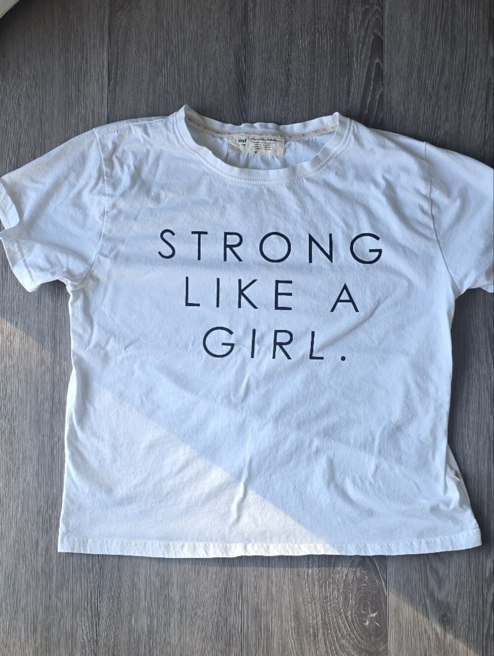 Minimalist Folk Co Strong Like A Girl White  Tee Motivational Medium Boutique